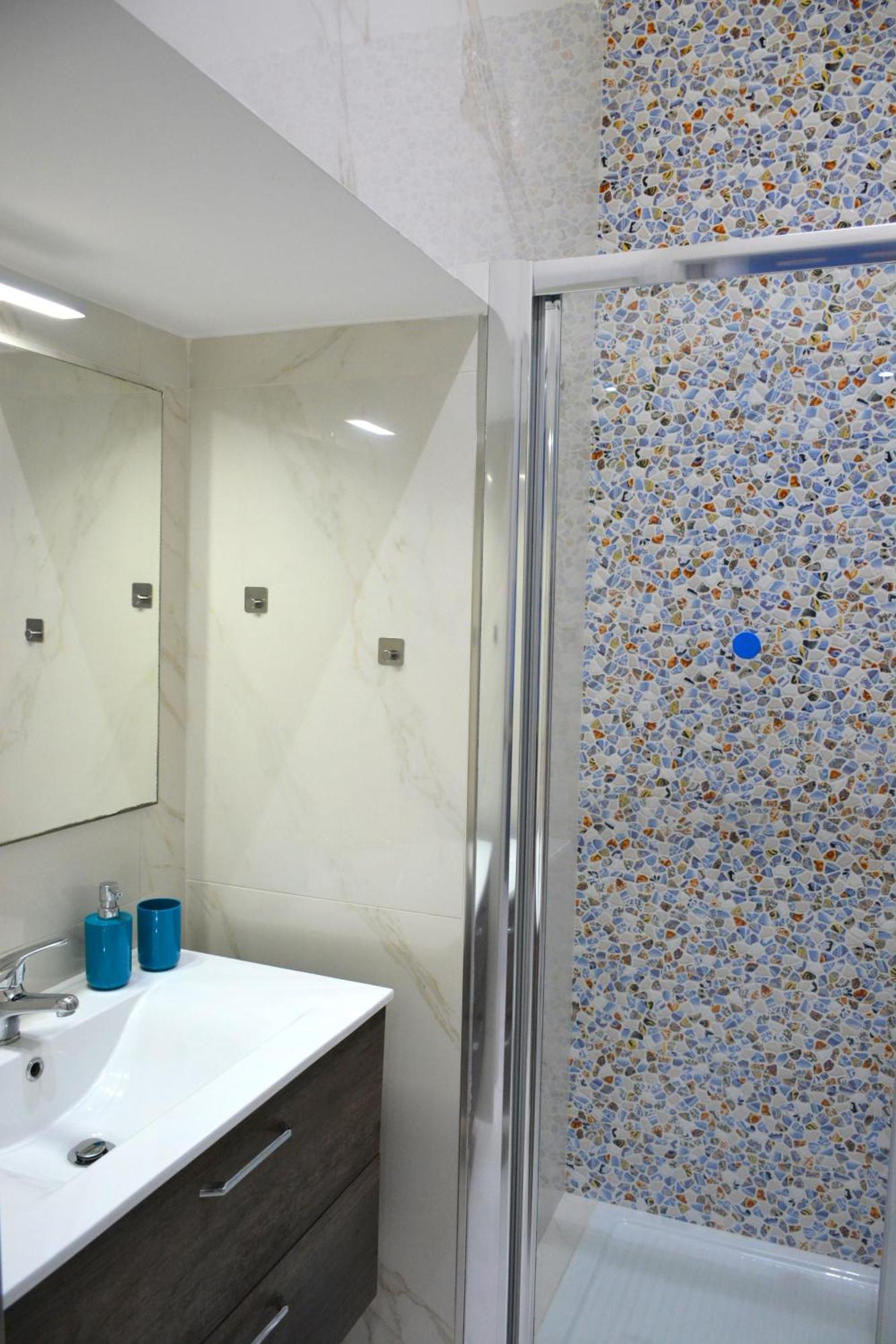 Casa Chloe - Vicino Al Porto E Basilica San Nicola Appartement Bari Buitenkant foto